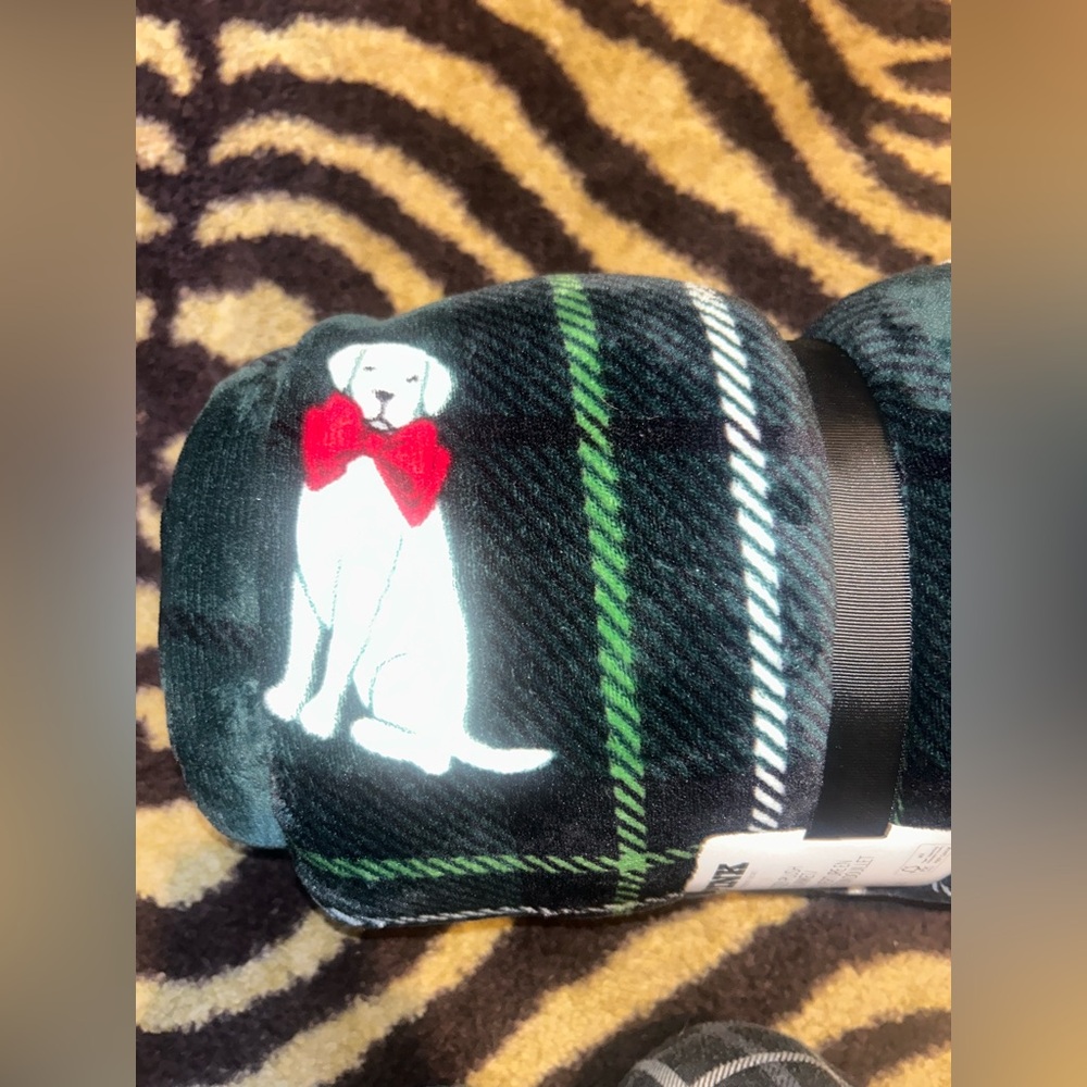 PINK Victoria's Secret Black and Green Plaid Dog Blanket - Picture 2 of 4